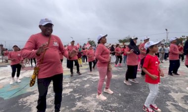 Jalan Sehat KPU Mappi Tekankan Pilkada Sehat dan Demokratis