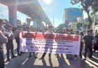 Aksi Jilid II PP-PMI Di Depan Mabes Polri,  Tutup Jalan, Desak Copot Kasat Lantas Polres Kabupaten Sukabumi,