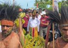 Gubernur Papua Selatan Disambut Adat di Kampung Sanggase, Tegaskan Komitmen Pembangunan dan Peran Strategis Pemuda