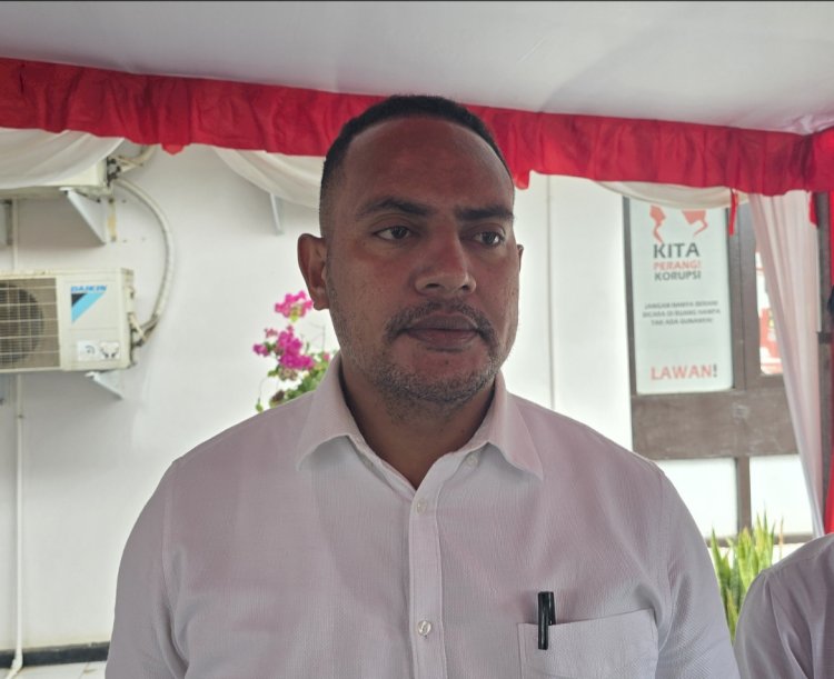 Kasat Narkoba Polres Merauke, Ipda DR (C) Daniel Zeth Rumpaidus, SH.MH