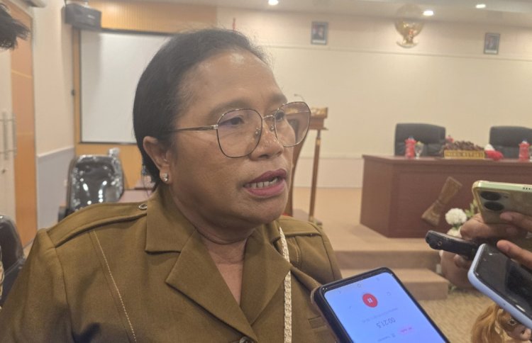 Plt. Kepala Dinas Pendidikan Kabupaten Mappi, Maria Goreti Letsoin