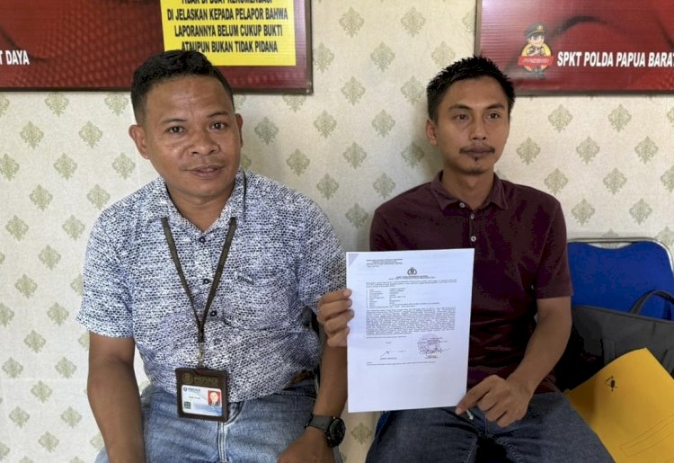 Tim Kuasa Hukum, PT. Bagus Jaya Abadi dari Kantor Hukum M. Yasin Djamaluddin dan Rekan, Albert Franssitio dan Mardin melaporkan dugaan kesaksian palsu mantan walikota Sorong ke Polda Papua Barat Daya. 