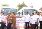 Pemprov Serahkan Hibah Kendaraan Kepada Pemkab Mappi, Gereja Dan Yayasan