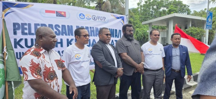 Universitas Internasional Papua Lepas Mahasiswa Program KKN Internasional Perdana ke Papua Nugini. (Istimewa) 