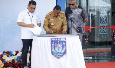 Apolo Safanpo Resmikan Kantor Gubernur dan DPRD Papua Selatan di KTM Salor