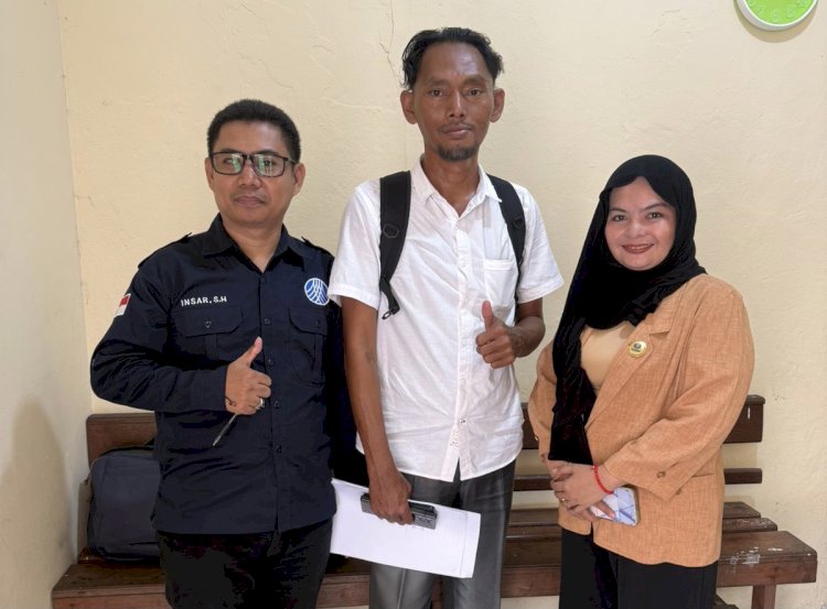 Tim penasehat hukum korban asusila di bawah umur  dengan terduga pelaku oknum beacukai Papua. 