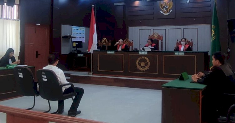 Sidang agenda pembacaan putusan Majelis Hakim pada perkara illegal logging dengan terdakwa Felix Wiliyanto Direktur  PT. Bangkit Cipta Mandiri di Pengadilan Negeri Sorong, Kami 12 Maret 2026. 