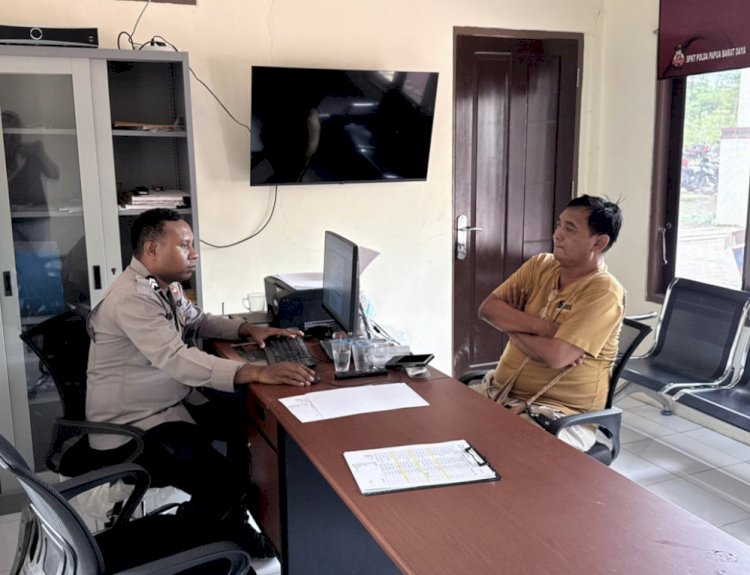 Aktivis atau Pengiat anti korupsi, Andrew Warmasen mengadukan seorang wanita berinisial NLK DKK ke Polda Papua Barat Daya terkait dugaan intimidasi yang mengatasnamakan keluarga Septinus Lobat atau Walikota Sorong. 