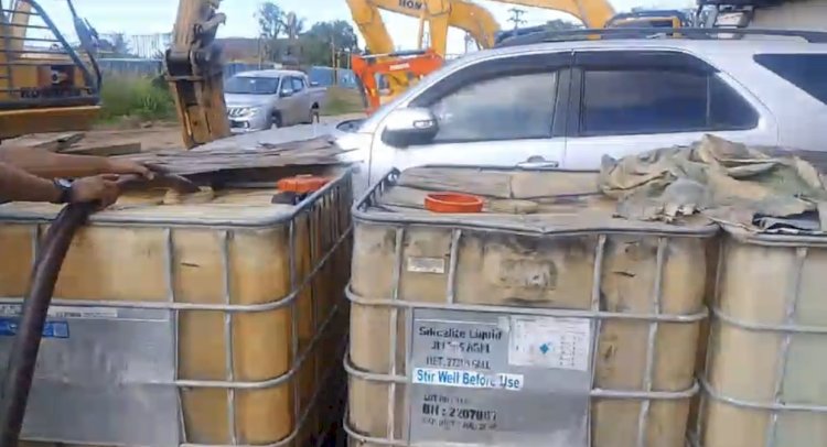 Lokasi penangkapan diduga BBM illegal di lokasi PT. Salawati Motor, Supraw , Maladumes, Sorong, Papua Barat Daya.