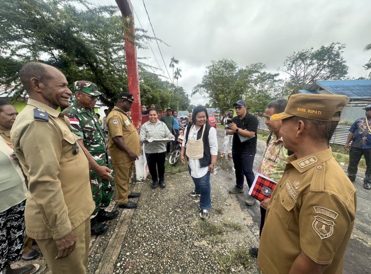 Wakil Bupati Boven Digoel Drs. Marlinus Menyambut Rombongan Kemendes PDT RI