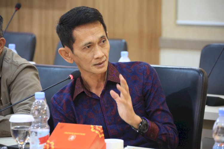 Anggota DPD RI sekaligus Ketua HKTI Papua Selatan, Sularso, menyoroti persoalan distribusi BBM subsidi yang dinilai masih menyulitkan petani dan nelayan di Papua Selatan. Ia meminta pengawasan distribusi diperketat agar penyaluran BBM subsidi benar-benar tepat sasaran dan dirasakan masyarakat kecil.