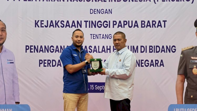 Kajati Papua Barat bersama pimpinan PT. Pelni Sorong jalin kerjasama untuk Perkuat Komitmen Tata Kelola Perusahaan Transparan dan Akuntabel. (istimewa) 